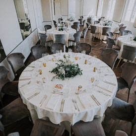 Hochzeit: Eure Traumhochzeit im aiola im Schloss St. Veit in Graz. - aiola im Schloss Sankt Veit