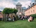 Hochzeit: Die Burg Deutschlandsberg lädt zu einer Hochzeit im Freien. - Burg Deutschlandsberg