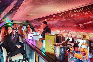 Hochzeit: 80s Flieger Bar & Restaurant - NOVAPARK Flugzeughotel Graz