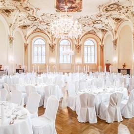 Hochzeit: Barocksaal für bis zu 180 Gäste - St. Peter Stiftskulinarium