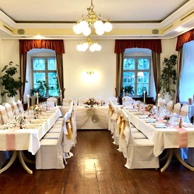 Hochzeit: Kleiner Saal - Hochzeitsschloss Gloggnitz
