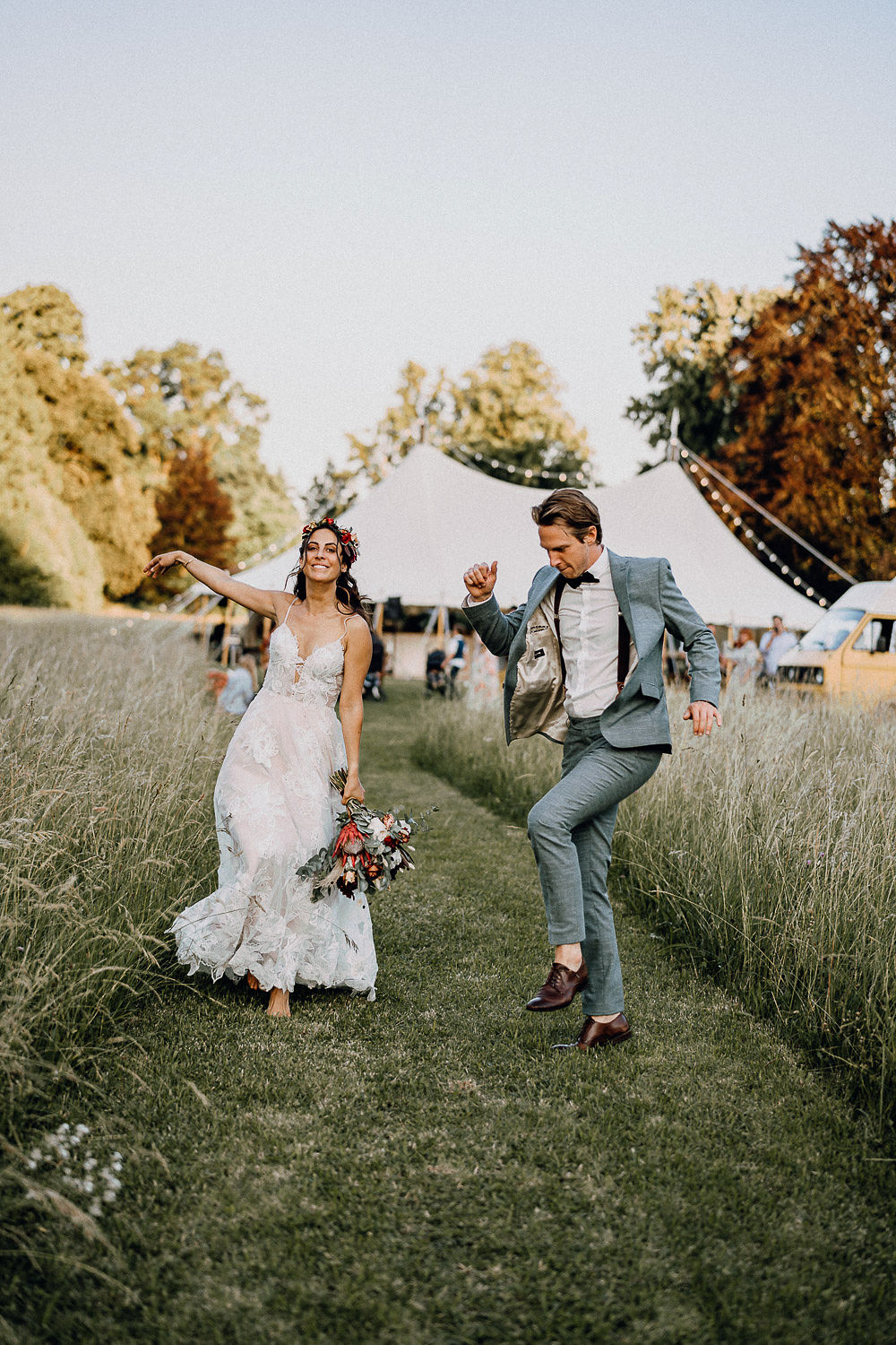Festival wedding mit einem Marquee  Festzelt - hochzeits-location.info