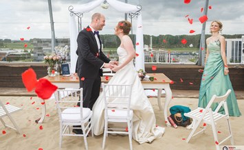 Heiraten mit Strandatmosphäre – Das MonBerg in Monheim am Rhein - hochzeits-location.info