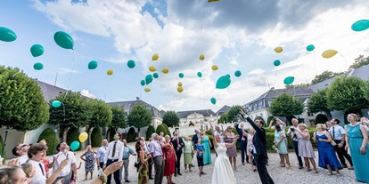 Hochzeit - Umgebung: im Park - Frauenkirchen - Feiern Sie Ihre Hochzeit im Schloss Halbturn im Burgenland.
Foto © weddingreport.at - Schloss Halbturn - Restaurant Knappenstöckl