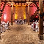 Hochzeit: Mittelalterliche Scheune in Neckarmühlbach
 - Heiraten auf Schloss Horneck / Eventscheune 