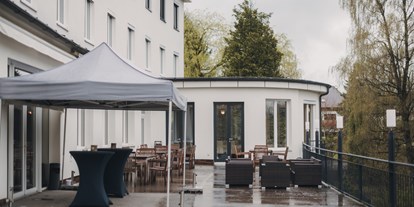 Hochzeit - Umgebung: im Park - Oberösterreich - (C) Daniela Virag
 
Außenbereich - ABP Burgers