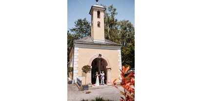 Hochzeit - Gamp - Gemeinsames Läuten der Hochzeitsglocke - ARCOTEL Castellani Salzburg