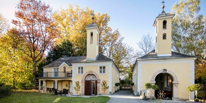 Hochzeit - Hallein - Der romantische Kapellenhof mit barocker Kapelle und der Alten Pfarrei - ARCOTEL Castellani Salzburg