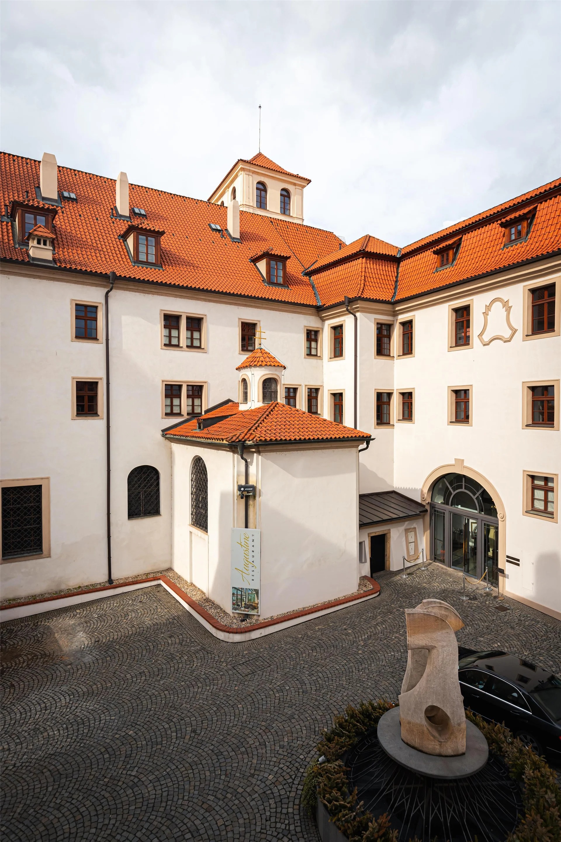 wedding venue -     Romantische Hochzeit in Prag mit exklusivem Klosterambiente und barocker Architektur. - Augustine, a Luxury Collection Hotel