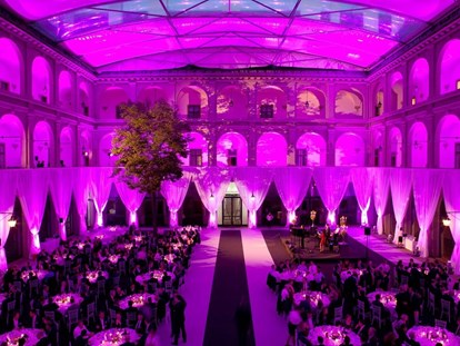 Hochzeit - Geeignet für: Firmenweihnachtsfeier - Wien-Stadt Alsergrund - Spanische Hofreitschule 