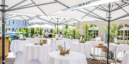 Wedding - nächstes Hotel - Hof bei Salzburg - Terrasse - K+K Restaurant am Waagplatz