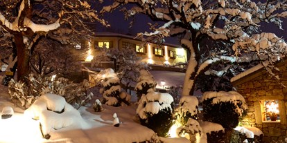 Hochzeit - Winterhochzeit - Großarl - Hotel außen im Winer - Laudersbach's Event-Stadl