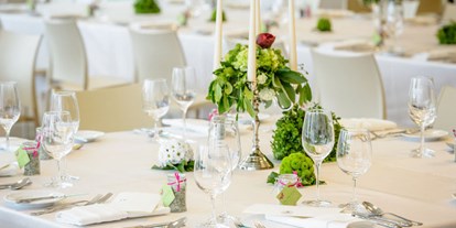 Hochzeit - Art der Location: Eventlocation - Großlobming - gedeckter Tisch - Hotel Hofwirt