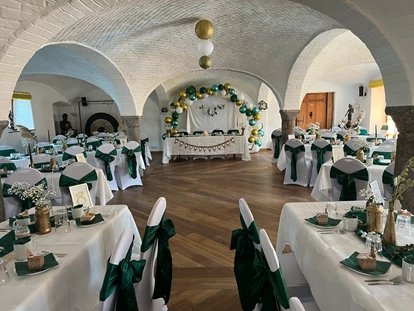 Hochzeit - Preisniveau: hochpreisig - Töging am Inn - Hochzeit im Gewölberaum - Hochzeitslocation Lamplstätt - 3 Tage feiern ohne Sperrstunde
