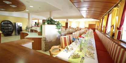Hochzeit - Art der Location: Restaurant - Pongau - Beispiel gedeckter Saal Hochzeit - Hotel Post Walter 