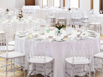 Hochzeit - Geeignet für: Eventlocation - Mattersburg - Hochzeitstafel in der Hofsuite
Copyright: Peter Hruska - Schloss Hernstein