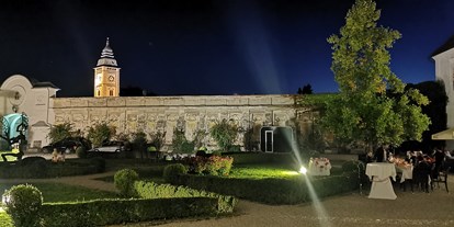 Hochzeit - Kapelle - Ottenschlag im Mühlkreis - Schlosshof bei NACHT - Schloss Events Enns