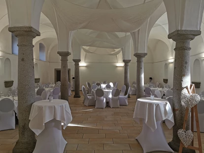 Hochzeit - Hochzeits-Stil: Boho-Glam - Weißenberg (Ansfelden) - Schloss Events Enns