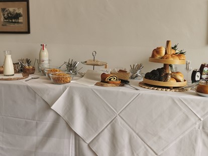 Hochzeit - Art der Location: privates Anwesen - Ölkam - Frühstücksbrunch nach der Hochzeitsfeier am Sonntag - Schloss Events Enns