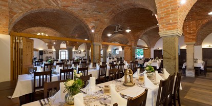 Hochzeit - Art der Location: Restaurant - Bayern - Gute Stube im Schlossbräu - Schloss Mariakirchen
