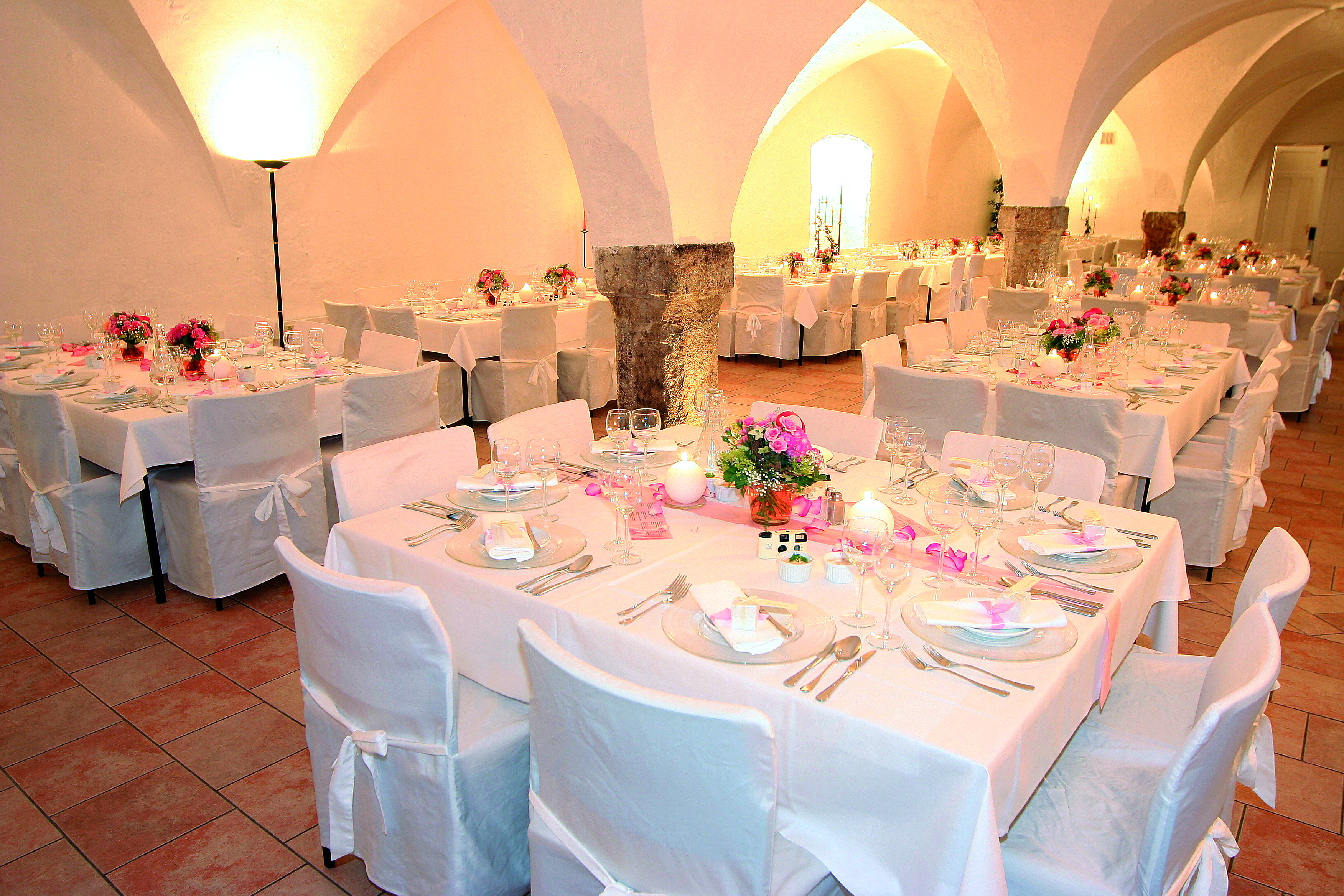 Hochzeit: Bar, Tanzfläche und Festsaal in einem bis 140 Personen - Schloss Büchsenhausen