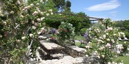 Hochzeit - Art der Location: Bauernhof/Landhaus - Le Mas de la Rose