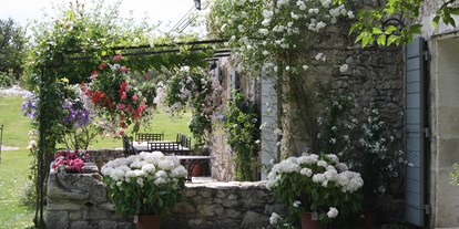 Hochzeit - Art der Location: Bauernhof/Landhaus - Le Mas de la Rose