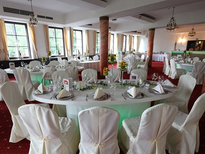 Nozze - Hochzeits-Stil: Traditionell - Bad Freienwalde - Saal - The Lakeside Burghotel zu Strausberg