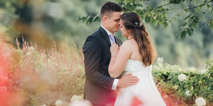 Hochzeit - PLZ 50672 (Deutschland) - Die Umgebung bietet unzählige tolle Fotogelegenheiten für ein intimes Brautpaarshooting. - Gut Hermeshof