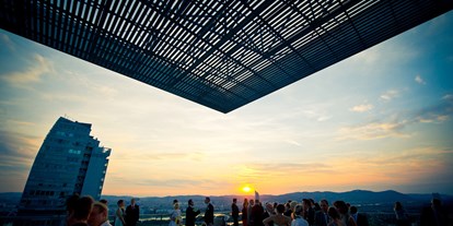 Hochzeit - nächstes Hotel - Wien-Stadt Hernals - Der Terrassenbereich der Wolke21 mit Blick auf Wien. - wolke21 im Saturn Tower