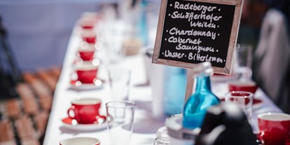 Hochzeit - Art der Location: Restaurant - Sächsische Schweiz - Das Schloßcafe Prina lädt zu einer Hochzeitstortenjause. - Heiraten auf Schloss Sonnenstein | Schloßcafé Pirna