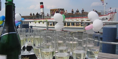 Wedding - Geeignet für: Seminare und Meetings - Müritz - Sektampfang am Bootssteg - Seehotel Ecktannen