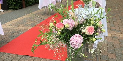 Hochzeit - Geeignet für: Geburtstagsfeier - Binnenland - Wir begrüßen Sie zum Sektempfang auf dem roten Teppich! - Hotel Altes Stahlwerk