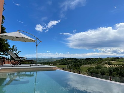 Hochzeit - Umgebung: in Weingärten - Acqui Terme - Villa Giarvino - das exquisite Gästehaus im Piemont
