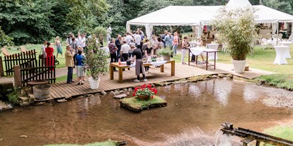Hochzeit - Odenwald - Ausreichend Platz für ein Glas Sekt im Freien. - Landgasthof Heidersbacher Mühle