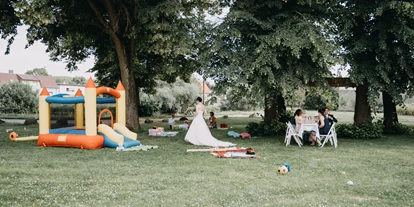 Wedding - Geeignet für: Private Feier (Taufe, Erstkommunion,...) - Germany - Der Garten bietet zahlreiche Spielmöglichkeiten für Hochzeitsgesellschaften mit Kindern. - Schloss Wulkow