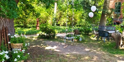 Hochzeit - Art der Location: im Freien - Storkow (Mark) - ...eine Schaukel im Park... - Alte Försterei