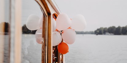 Hochzeit - Dannenreich - Das Hochzeitsschiff MS Charleston auf großer Fahrt. - Bunte Flotte - MS Charleston
