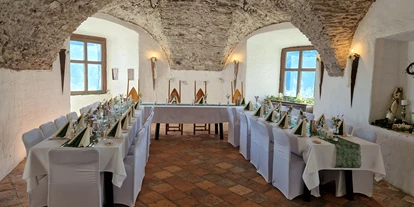 Hochzeit - Hochzeitsessen: 3-Gänge Hochzeitsmenü - Turrach - Der Rittersaal mit seinen steinernen Gewölbe lässt die Herzen höher schlagen. - Alte Burg Gmünd