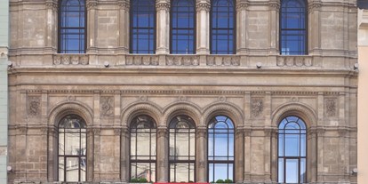 Hochzeit - Art der Location: Schloss - PLZ 1220 (Österreich) - Außenansicht Palais Ferstel - Palais Ferstel
