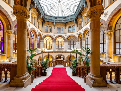 Wedding - nächstes Hotel - Wien Ottakring - Feststiege - Palais Ferstel