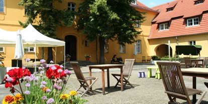 Hochzeit - Garten - Mühlenfließ - Innenhof - Hotel VIERSEITHOF Luckenwalde