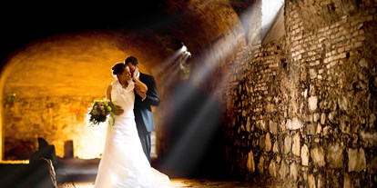 Hochzeit - Geeignet für: Firmenweihnachtsfeier - Jainzen - Hochzeitsfoto Meditationsgang - Schlosshotel Mondsee