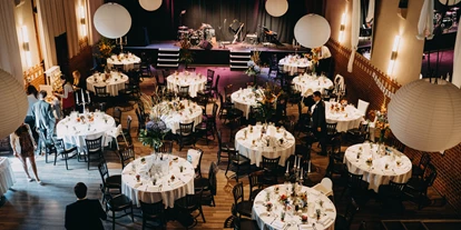 Bruiloft - Hochzeits-Stil: Vintage - Börnicke (Landkreis Barnim) - Festsaal ohne Hussen
 - freiheit fünfzehn