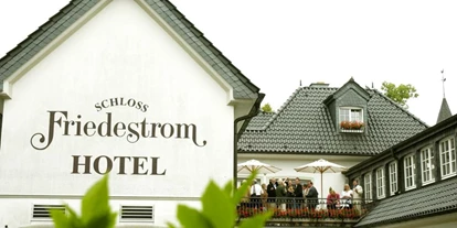 Hochzeit - Hochzeitsessen: 5-Gänge Hochzeitsmenü - Rommerskirchen - Hotelansicht  - Hotel „Schloss Friedestrom“