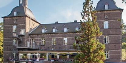 Bruiloft - interne Bewirtung - Langenfeld (Mettmann) - Parkansicht  - Schlosshotel Hugenpoet