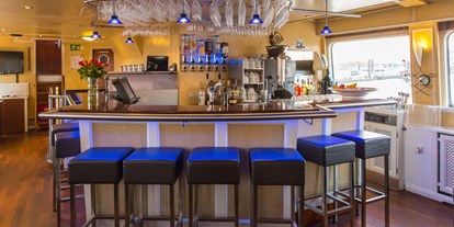 Hochzeit - Trauung im Freien - Wulfsen - Unsere Bar - Eventschiff Grosser Michel