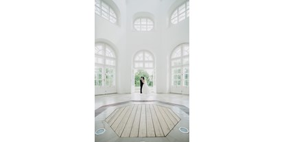 Hochzeit - Hochzeits-Stil: Boho-Glam - PLZ 2523 (Österreich) - Ansicht des Oktogons Richtung Park - Orangerie im Schlosspark Eisenstadt