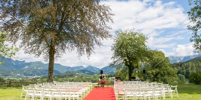 Hochzeit - Umgebung: mit Seeblick - Österreich - Trauung vor der Villa - Villa Bergzauber