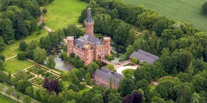 Hochzeit - Parkplatz: kostenlos - Kevelaer - Schloss Moyland Tagen & Feiern